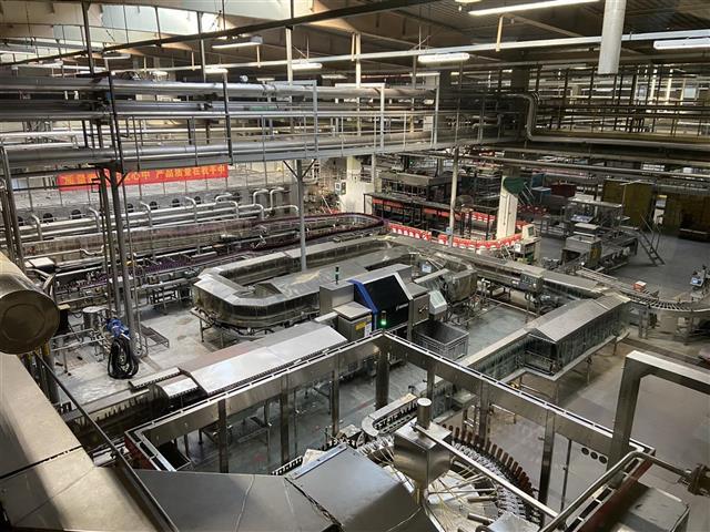 扎根漢陽三十五載，百威武漢工廠以卓越品質助力“新漢陽造”崛起